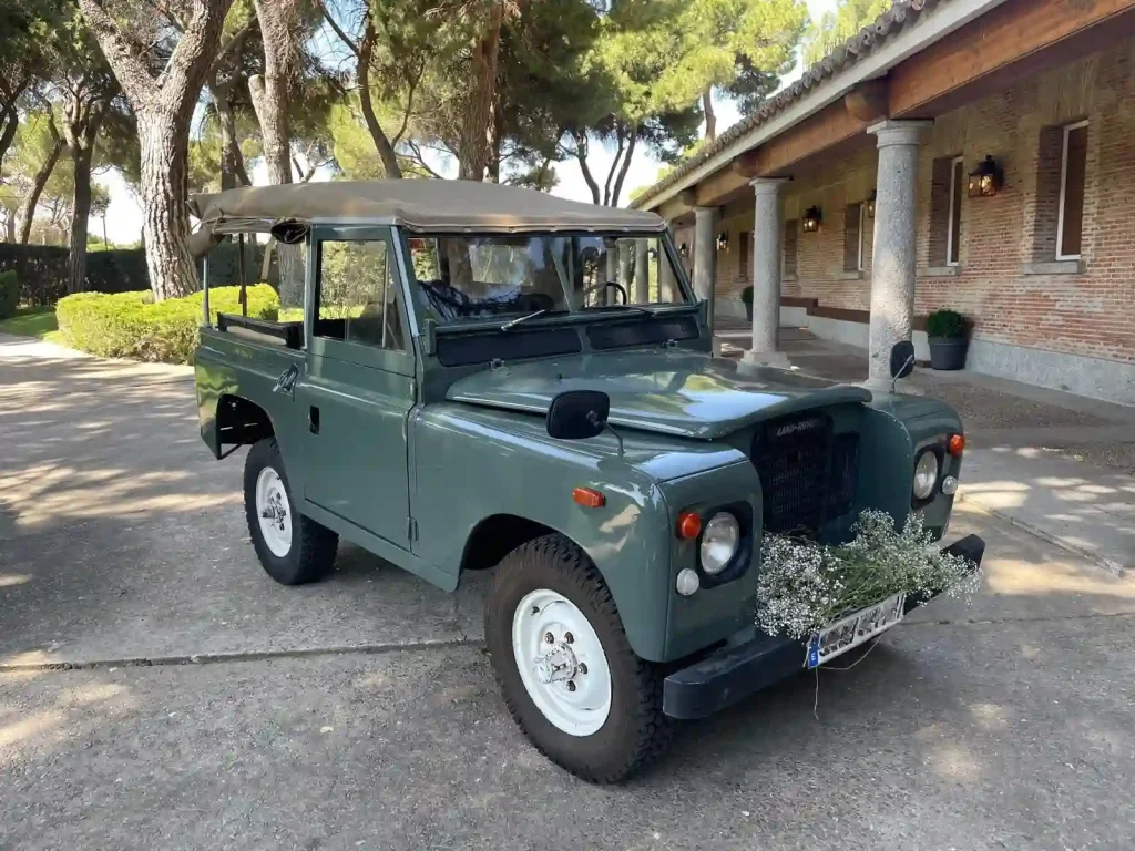 Land-Rover Santana alquiler
